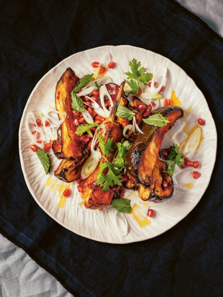 Rezept Parvin Razavi "Ein Fest für Gemüse", Auberginenspalten mit Granatapfelsauce
