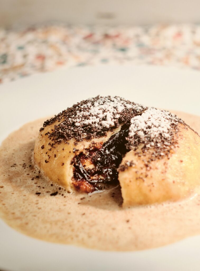 Germknödel Rezept aus "Meine Tiroler Welt", Kochbuch – wien.immer